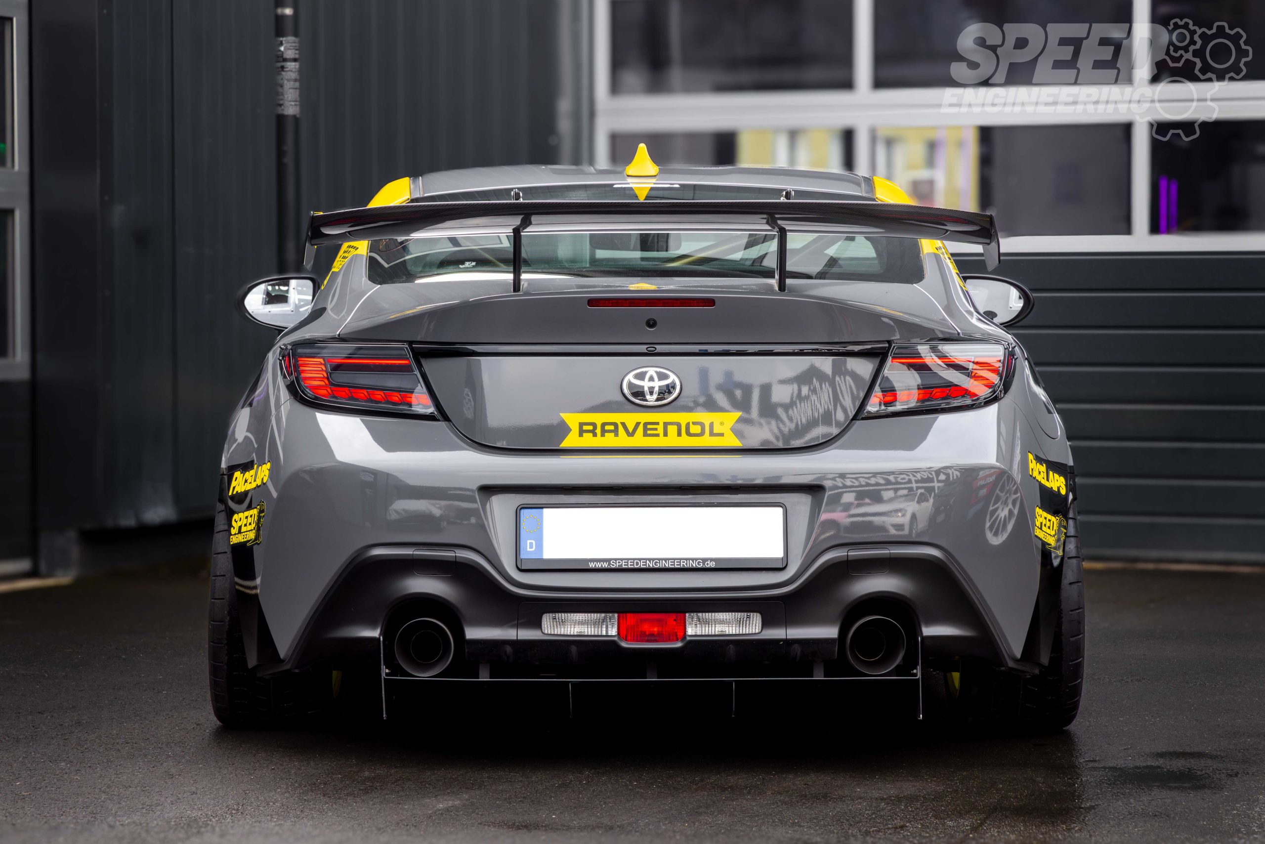Big Wing Swan Neck Heckflügel passend für Toyota GR86/Subaru BRZ 2 mit Teilegutachten