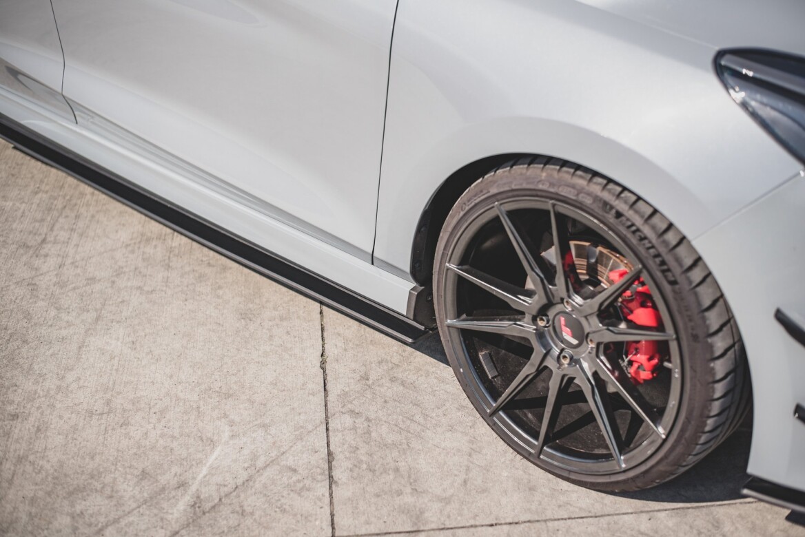 Street Pro Seitenschweller Ansatz Cup Leisten für Ford Fiesta Mk8 ST / ST-Line