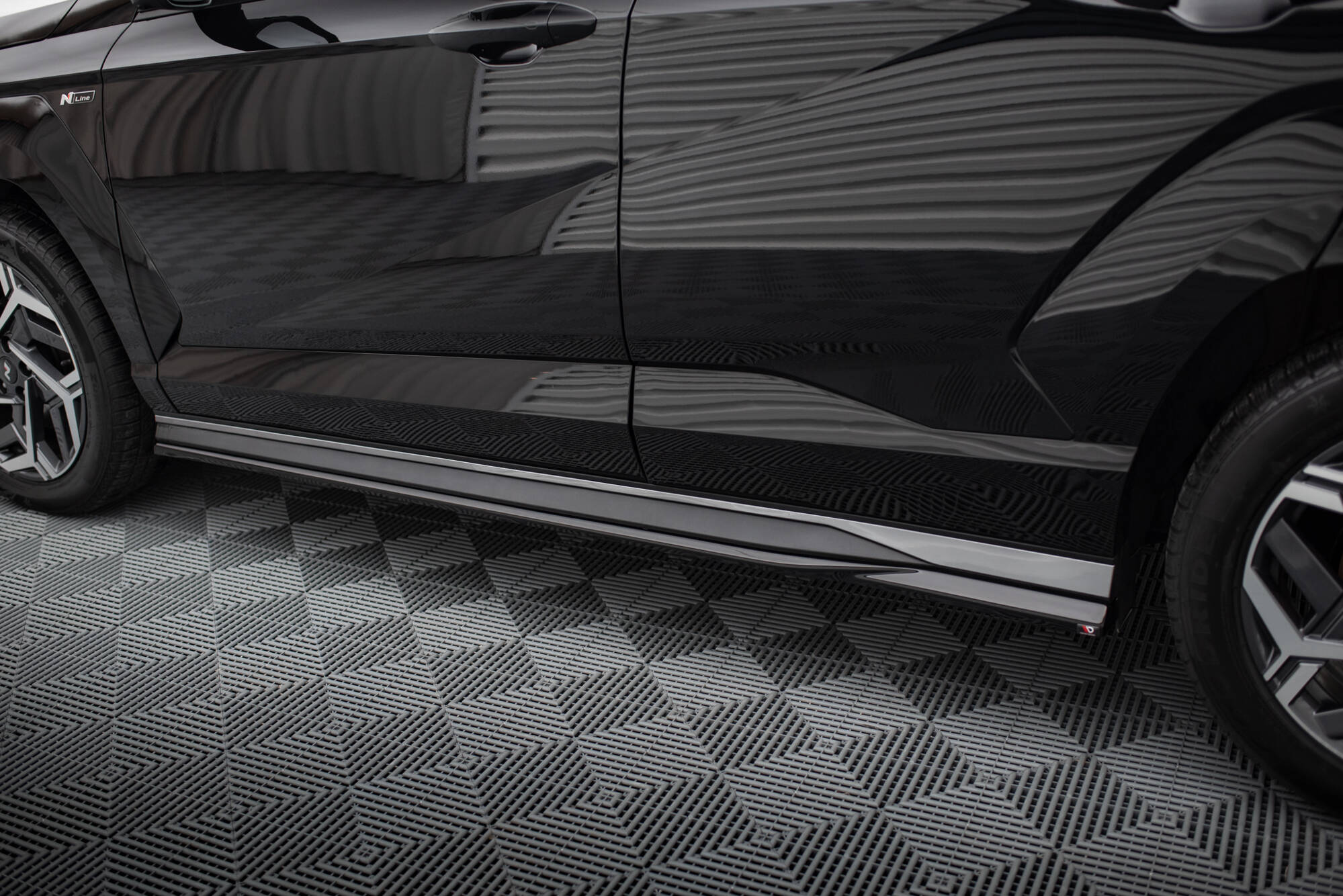 Seitenschweller Ansatz für Hyundai Kona N-line Mk2 schwarz Hochglanz