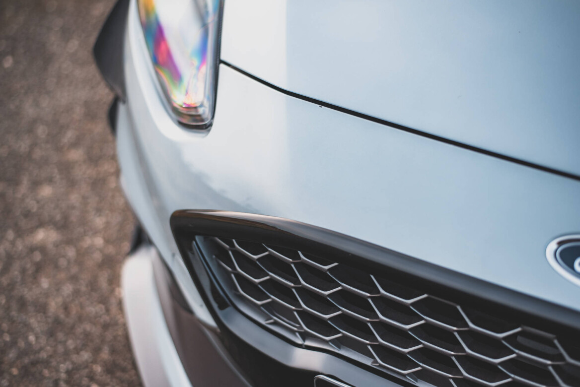 Front Grill für Ford Fiesta ST Mk8 schwarz Hochglanz