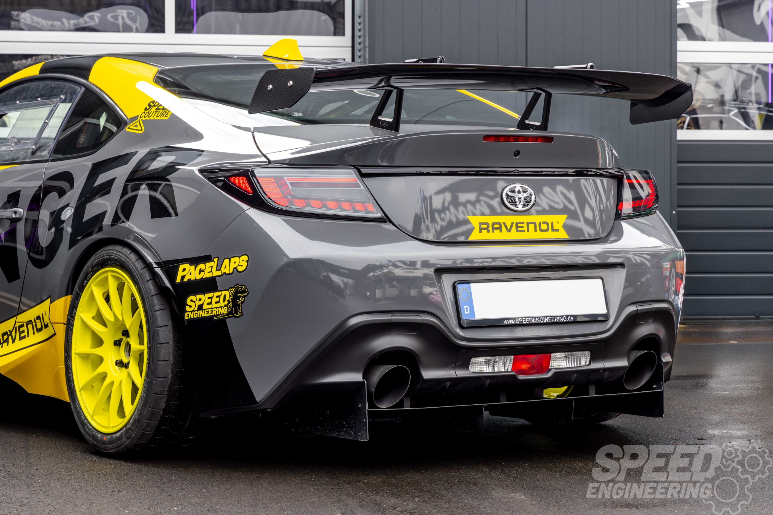 Big Wing Swan Neck Heckflügel passend für Toyota GR86/Subaru BRZ 2 mit Teilegutachten