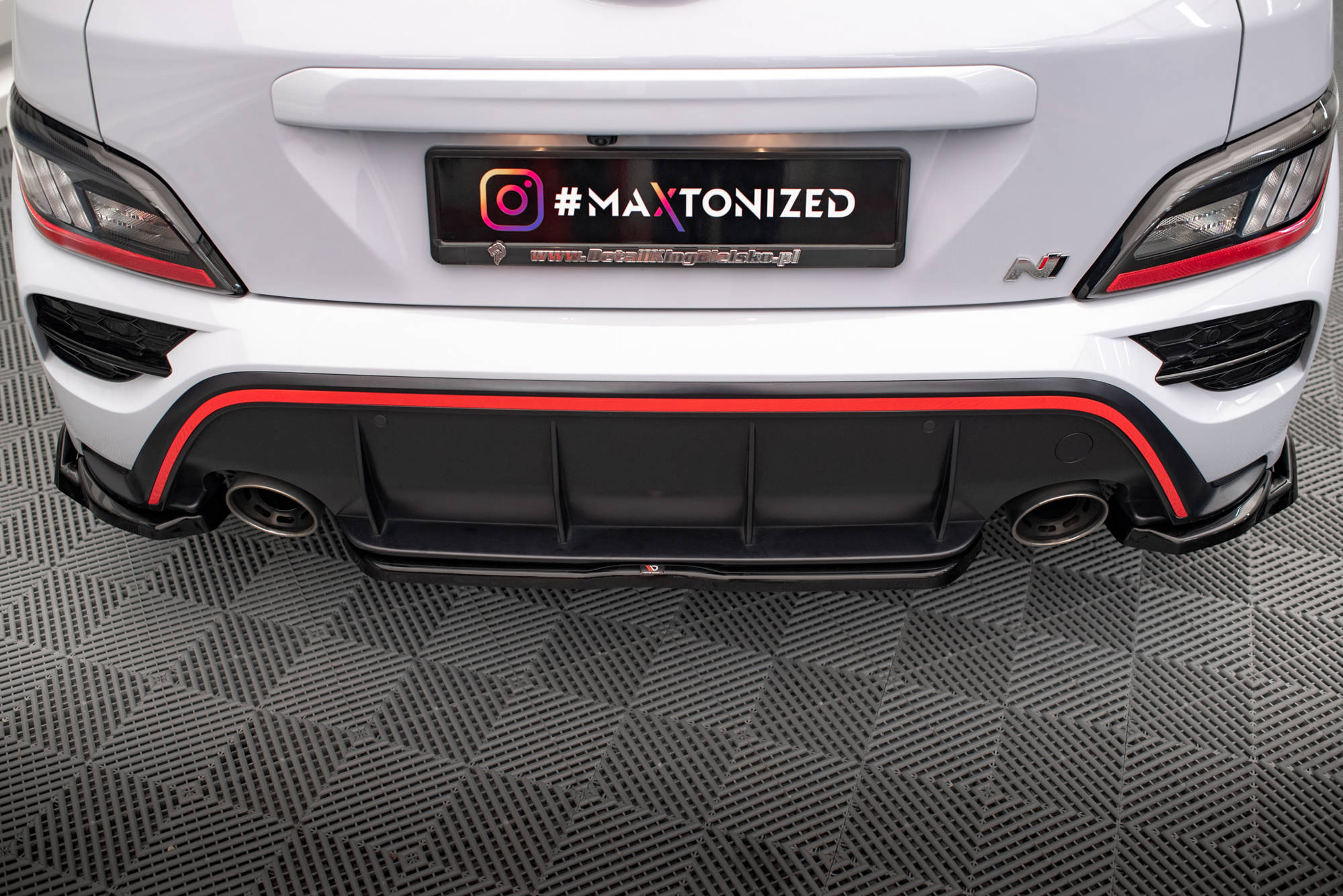 Hinten Splitter Hyundai Kona N Mk1 schwarz Hochglanz