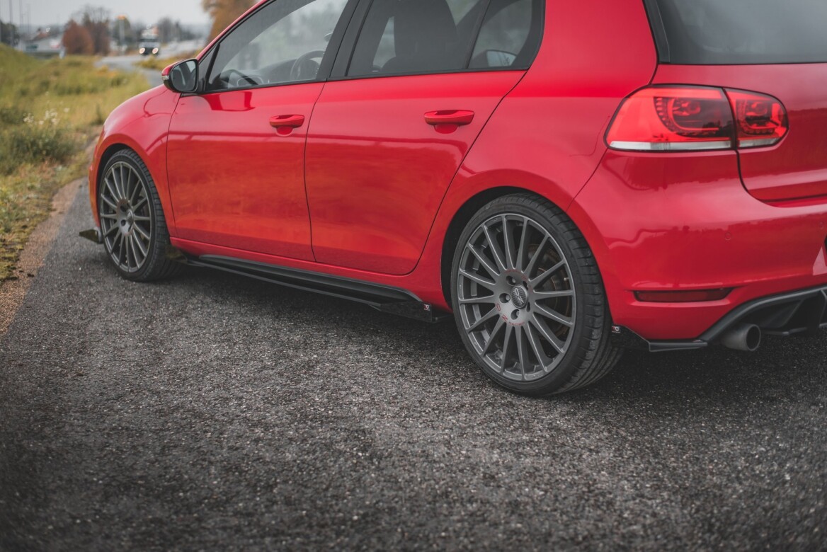 Seitliche Flaps Wings für VW Golf 6 GTI Mk6 schwarz Hochglanz