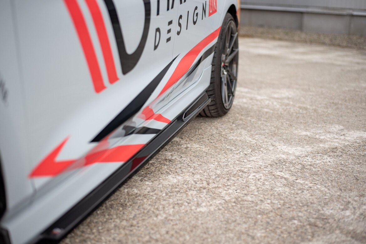 Seitenschweller Ansatz Cup Leisten V.3 für Ford Fiesta Mk8 ST / ST-Line schwarz Hochglanz