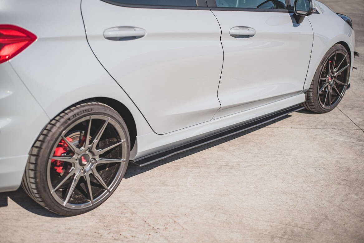 Street Pro Seitenschweller Ansatz Cup Leisten für Ford Fiesta Mk8 ST / ST-Line