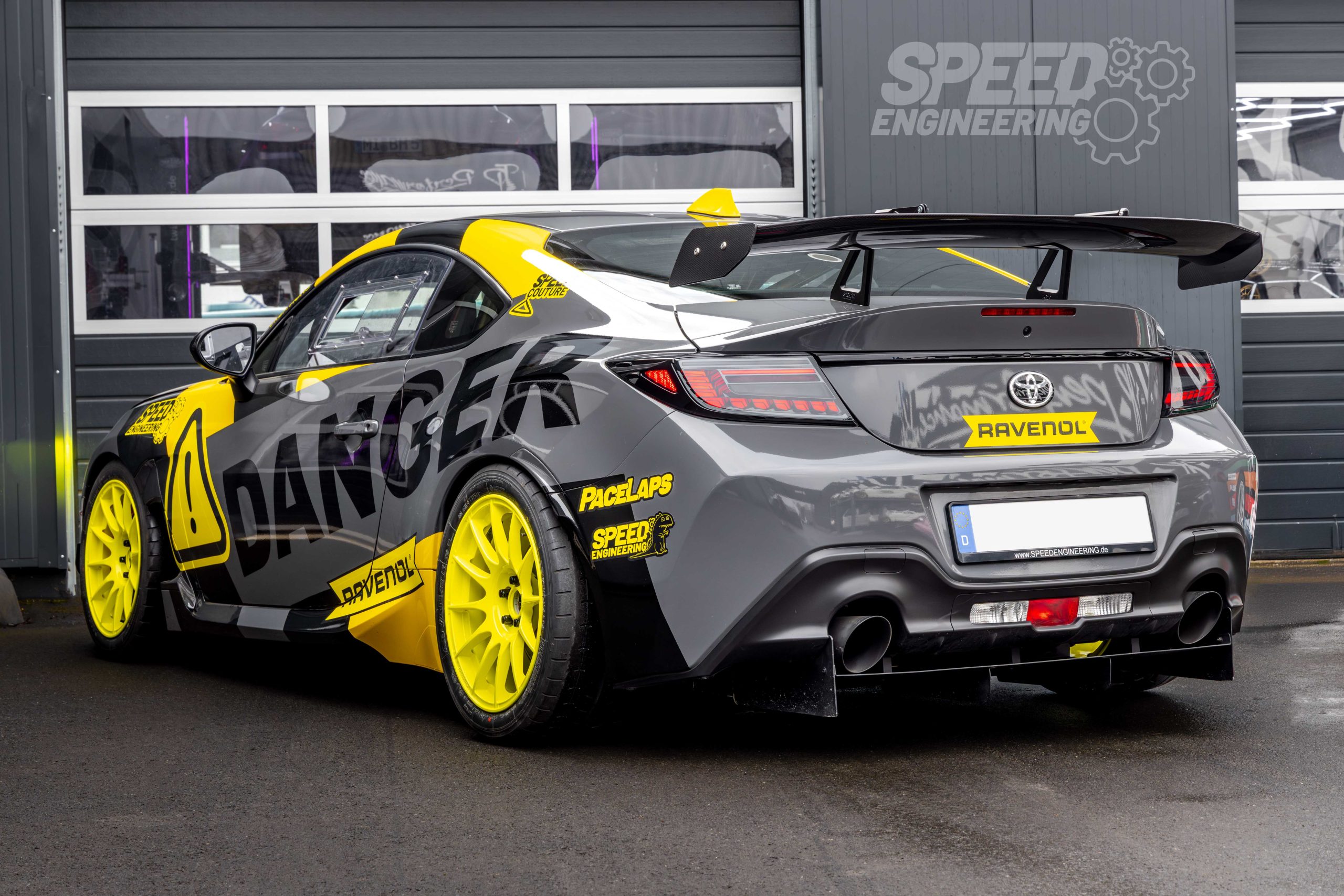 Big Wing Swan Neck Heckflügel passend für Toyota GR86/Subaru BRZ 2 mit Teilegutachten