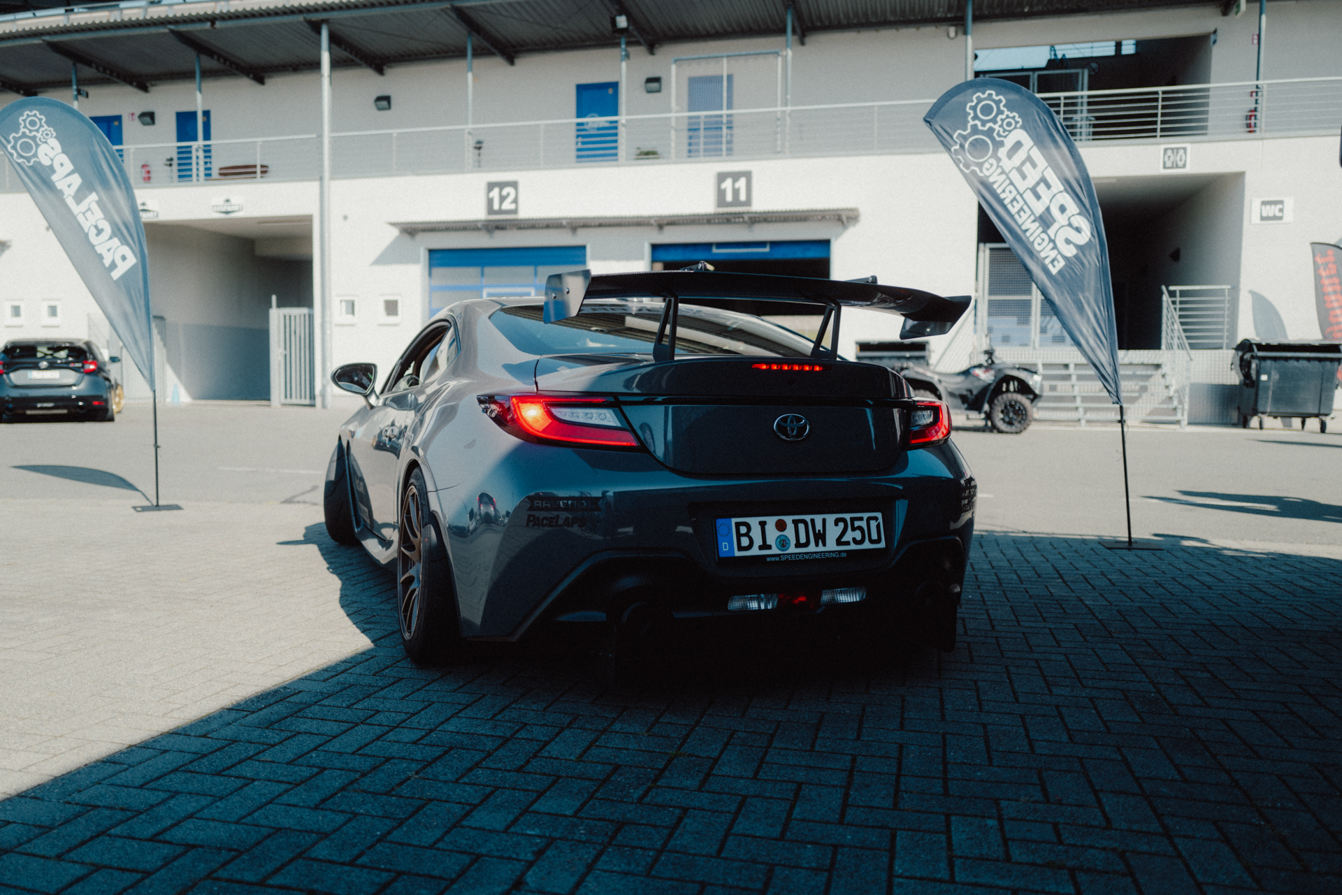 Swan Neck Wing Heckflügel passend für Toyota GR86/ Subaru BRZ2 mit Teilegutachten